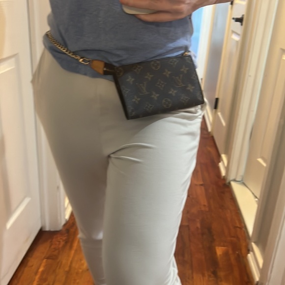 - Louis Vuitton Mini Pochette Accessories in Monogram canvas - Picture 8 of 9